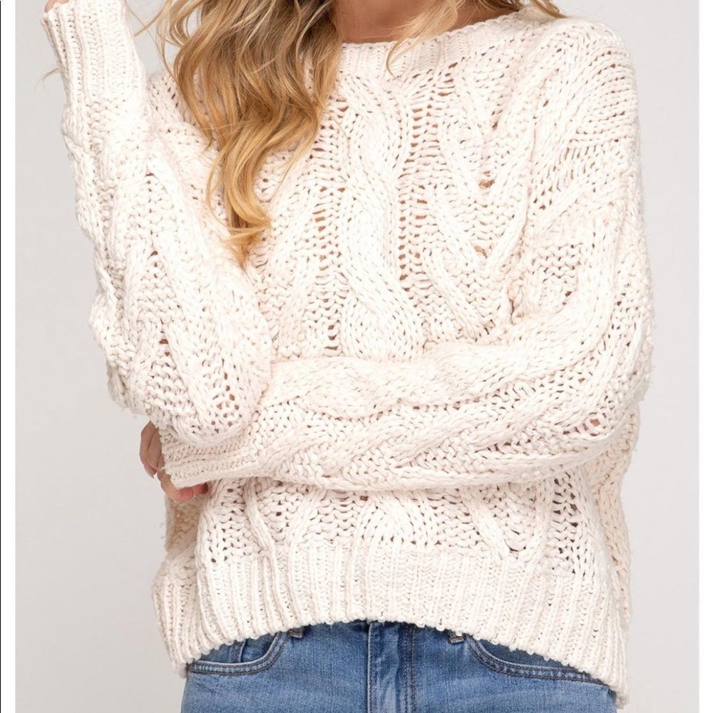 She + Sky Cable Knit Sweater NWT One Size